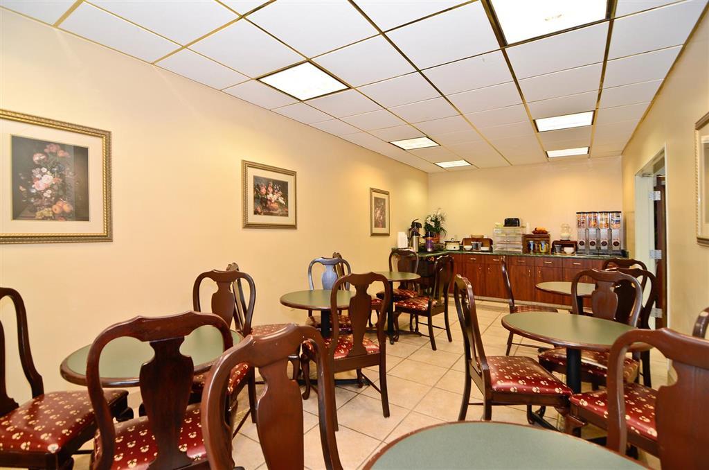 Americas Best Value Inn ルイスビル レストラン 写真