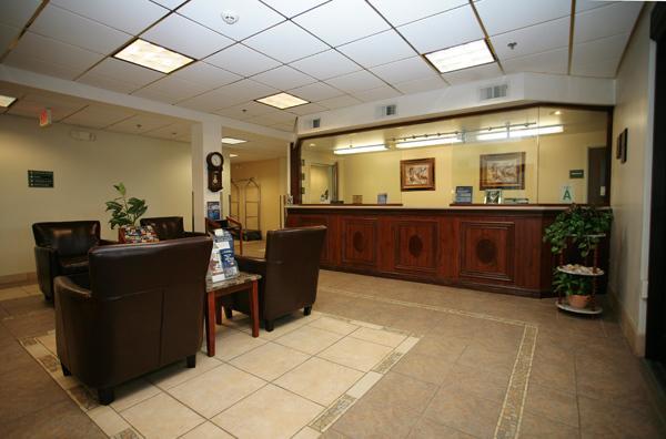 Americas Best Value Inn ルイスビル エクステリア 写真