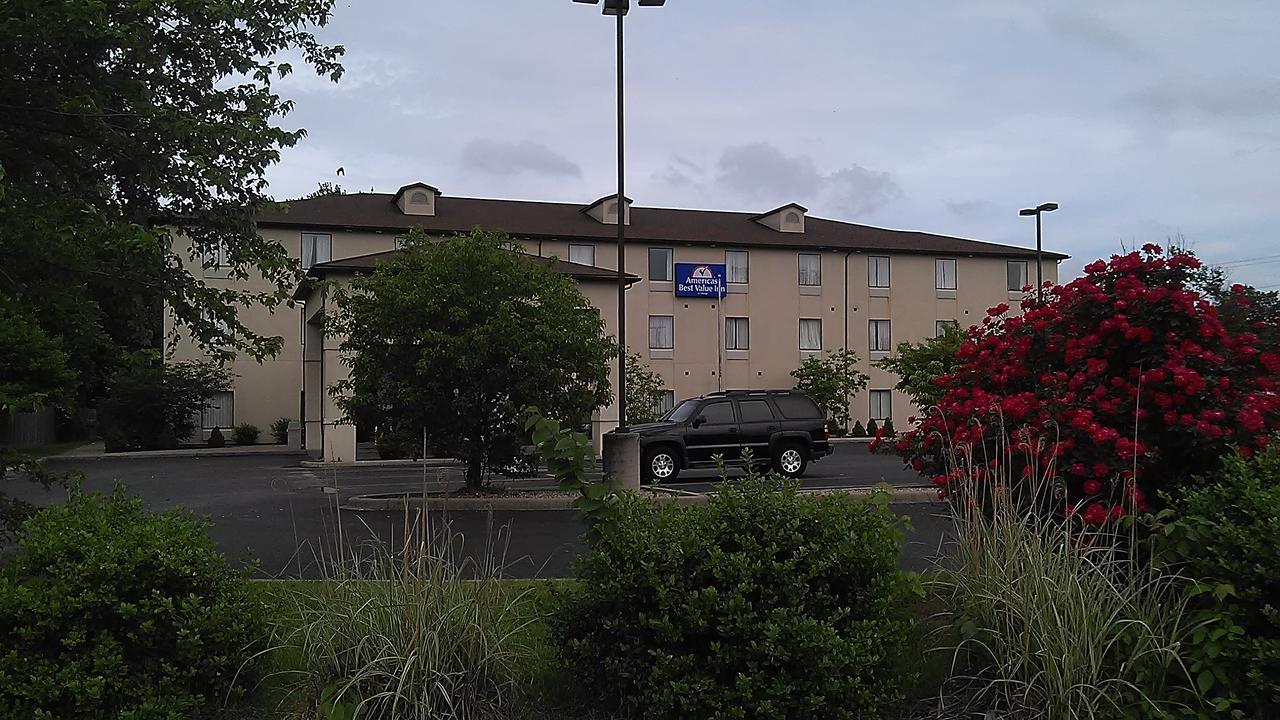 Americas Best Value Inn ルイスビル エクステリア 写真
